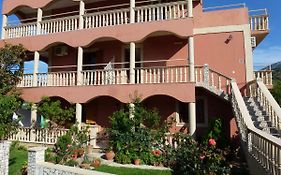 Marinos Studios At Lourdata Village